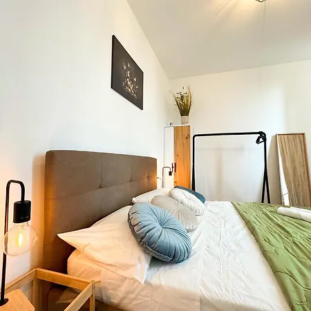 Loft Con Balcone 20 Minuti Dal Duomo Olympic Village דירה *